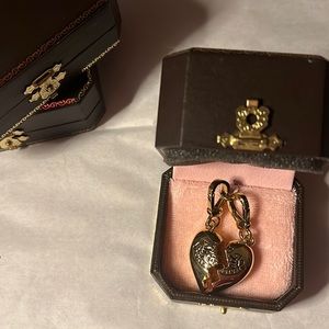 Sale! 💕Juicy couture New in box never worn gold broken hart charms x2 Y2K